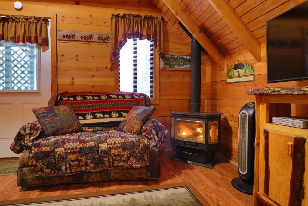 Cute Updated Mountain Cabin Fireplace #3 Helen Exterior foto
